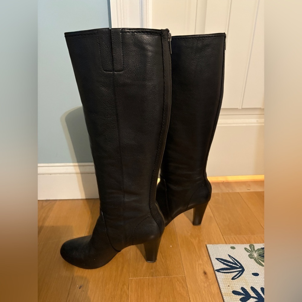 Frye Marissa Black Leather Knee-High Heeled Boots - Picture 3 of 7